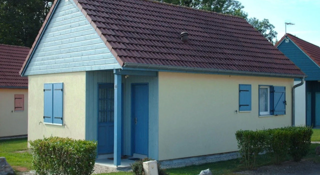 Semi-detached Chalet With a Terrace 100 m. From the Beach, Rezerwuj Chalet Hotele w Marne z basenem, Basen