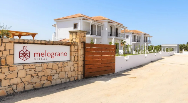 Melograno Villas, Prenota Hotel Hotel a Kerion con piscina, Piscina