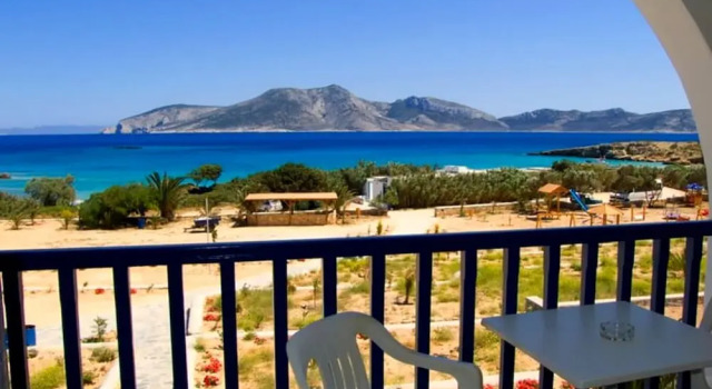 Четырёхместный номер Standard с балконом и с видом на море Finikas Hotel