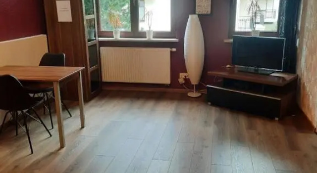 Maja Apartment, Varaa Huoneisto Hotellit Pommeri pysäköinnillä, Pysäköinti