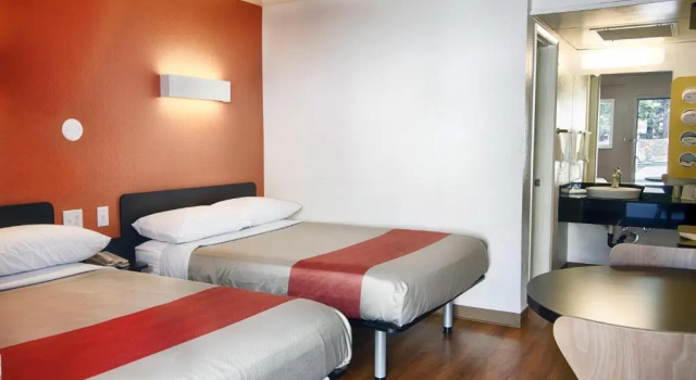 Четырёхместный номер Standard Motel 6-Mammoth Lakes, CA