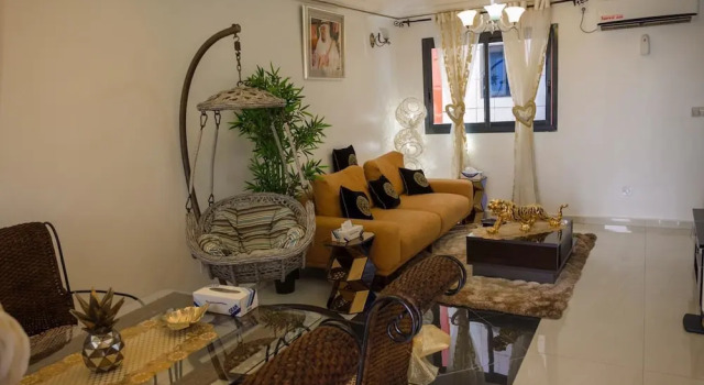Monde Arabe Guest House, Boek Pension Douala Wouri