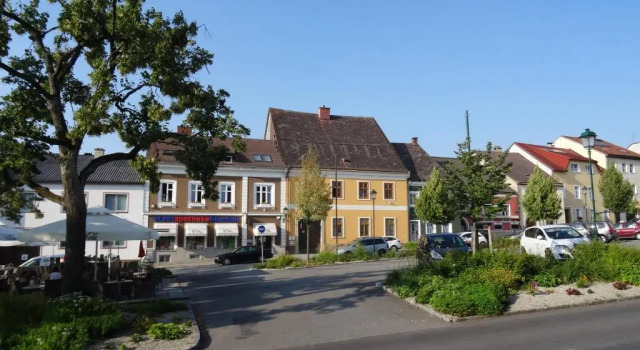 Апартаменты Moderne Ferienwohnung am Stadtplatz in Litschau