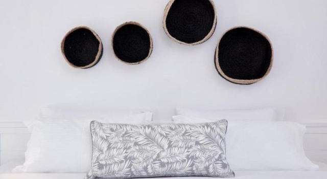 Двухместный номер Standard Mr and Mrs White Paros Suites & More