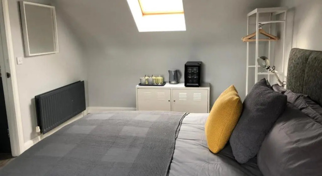 City Centre Townhouse-3 Bedrooms & Parking - Excellent Location, Забронировать Отель Бизнес-отели Белфаста, рядом с Театр Гранд-Опера, 4* 5*