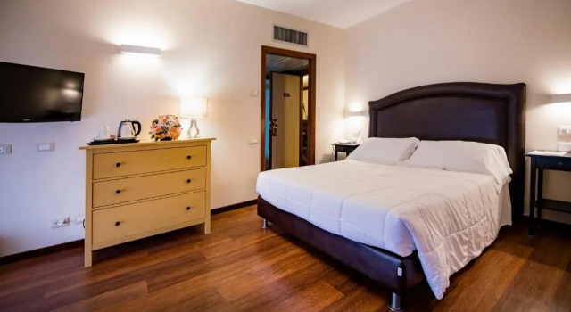 Полулюкс Astoria Palace Hotel
