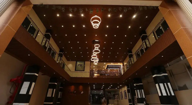 Psk Inn, Rezerwuj Hotel Hotele w Andhra Pradesh z parkingiem, Parking