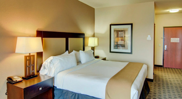Двухместный номер Standard Holiday Inn Express Hotel & Suites Paris by IHG