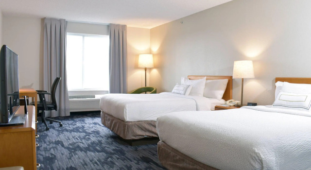 Четырёхместный номер Standard Indianapolis Marriott East