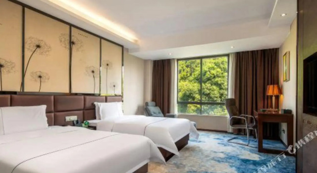 Golden Hotel, Book Hotel Hoteller i Zhaoqing med pool, Swimmingpool