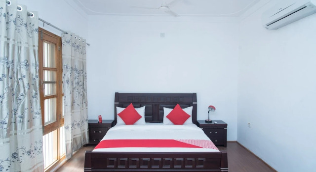 Номер Standard OYO 11064 Home Elegant 3BHK Villa Near Hiran Magri