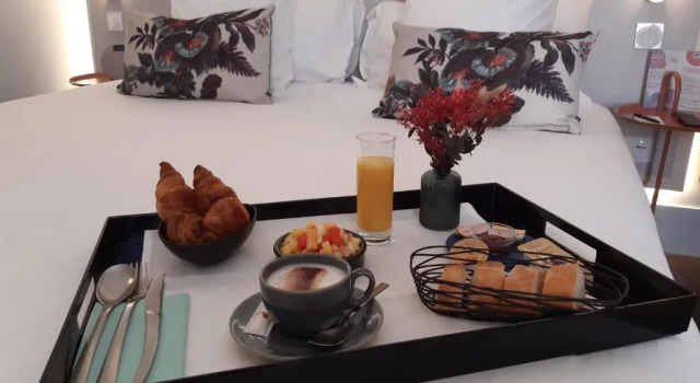 Номер Standard Aiden by Best Western Clermont-Ferrand - Le Magnetic Hotel & Spa