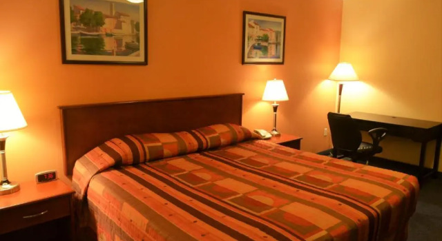 Номер Standard Aurora Park Inn & Suites