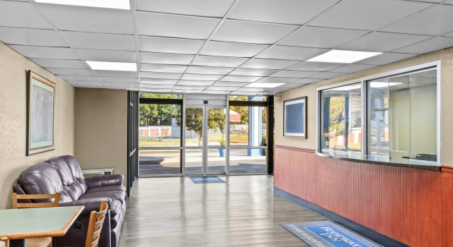 Econo Lodge Stone Mountain, Book Hotel Hoteller i Stone Mountain med parkering, Parkering