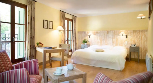 Номер Deluxe Les Pyrénées - le Grand Hôtel & le Château
