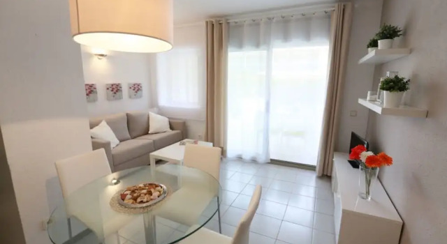 Apartamento Bonito Para 4 Personas en Cambrils, Забронировать Апартаменты/квартира Отели El Baix Camp с бассейном, Бассейн