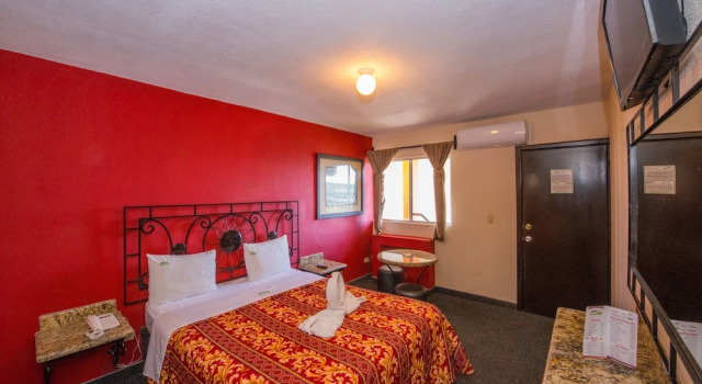 Hotel Cucapa, Varaa Hotelli Tijuana Baja California