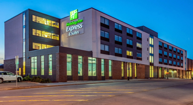Holiday Inn Express & Suites Platteville, an IHG Hotel, Buchen Sie Hotel Platteville Wisconsin