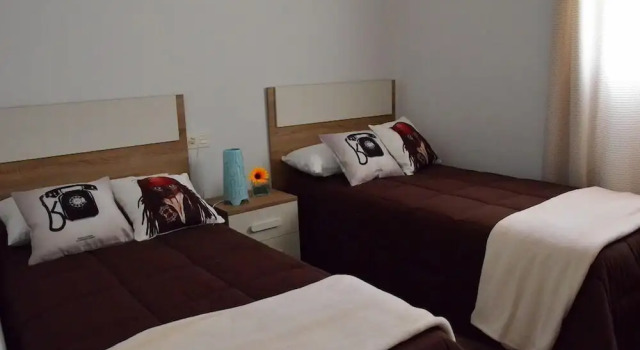 Коттедж с 4 комнатами с балконом Valley View