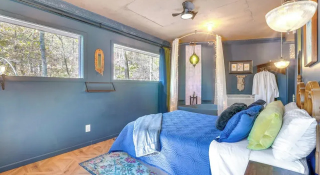 Grill & Rooftop Deck: Cozy Hideaway in Garfield, Buchen Sie Ferienwohnung Garfield Northwest Arkansas