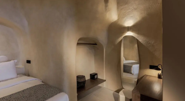 Caldera's Dream Cave House with hot tub