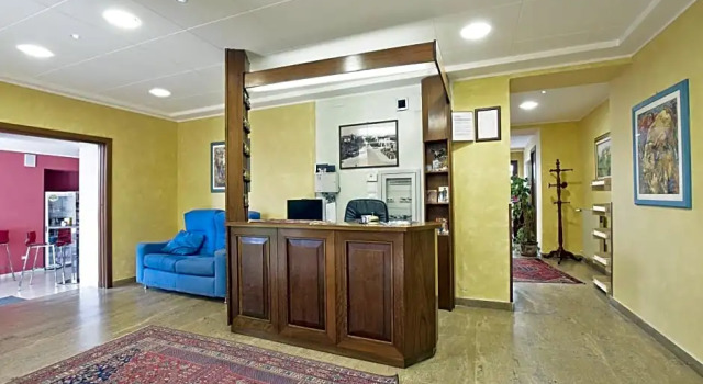 Hotel Valentini Inn, Rezervați Hotel Hoteluri în Foligno cu parcare, Parcare