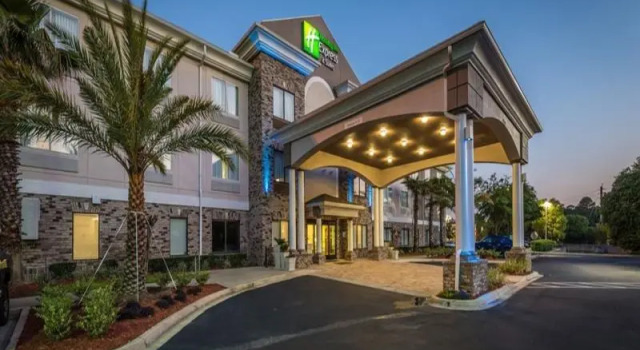 Люкс Holiday Inn Express Hotel & Suites Jacksonville-Blount Island by IHG