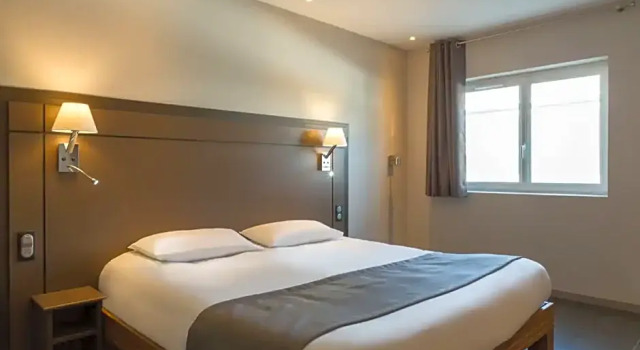 Номер Superior Hôtel Grand Confort Le Moulin Rouge