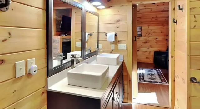 Коттедж LakeStar Chalet