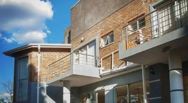 Mpala Boutique Hotel, Забронировать Бутик-отель Булавайо Зимбабве
