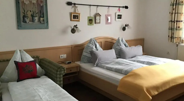 Апартаменты Pension Haus Sanz
