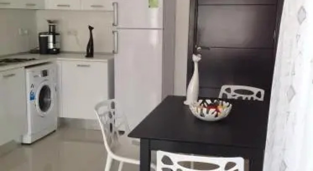 White Suit Apartment, Rezerwuj Apartament Hotele w Girne z parkingiem, Parking