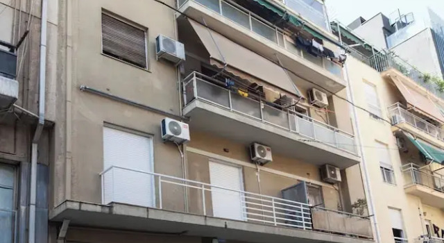 Central 2Bd Apt w Balcony by Monastiraki, Забронировать Отель Афины Острова Саронического залива - Аттика, рядом с Холм Филопаппос