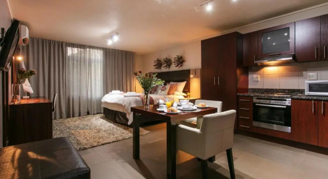 Студия Superior Absolute Farenden Apartments