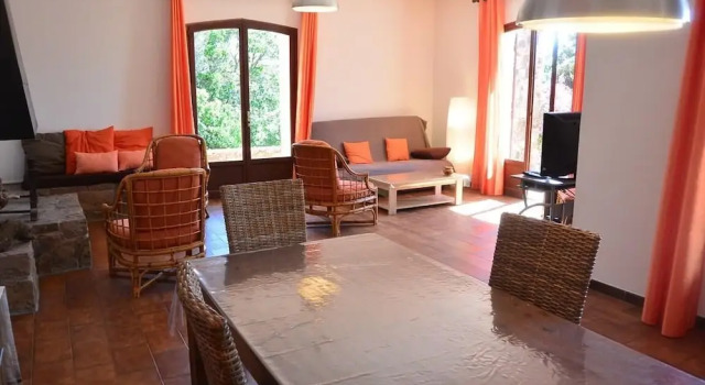 PINARELLO VILLA - PRIVATE POOL Chalet 2, Varaa Mökki Zonza 
