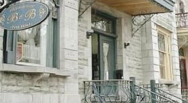 Bienvenue B&B, Rezervasyon Bed and Breakfast Plateau Mont Royal Montreal, Complexe Desjardins yakınında