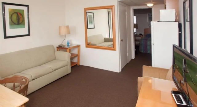 Люкс Deluxe Horizon Motor Inn-Beach Block & Close to Moreys Piers