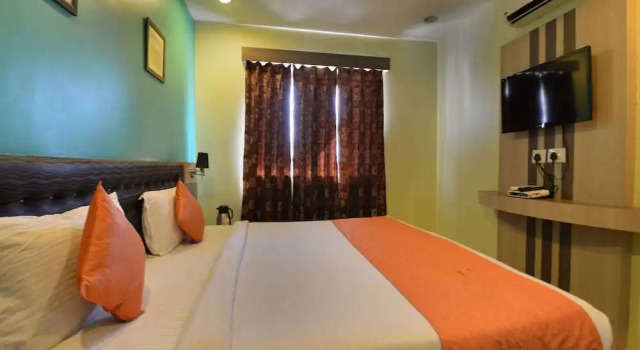 Sunrise Inn by OYO Rooms