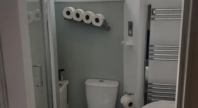 Апартаменты Bee's Townhouse Apartment