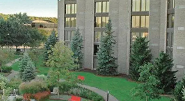 Полулюкс White Oaks Resort & Spa