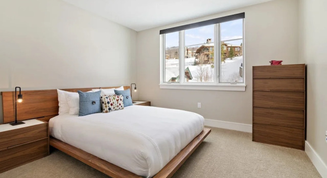 4BR Sterling Spruce Peak, Varaa Lomakoti Hotellit New England uima-altaalla, Uima-allas