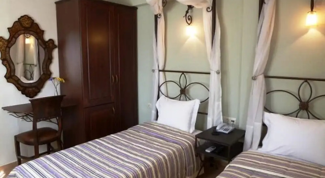 Xenios Zeus, Prenota Hotel Uranopoli Monte Atos