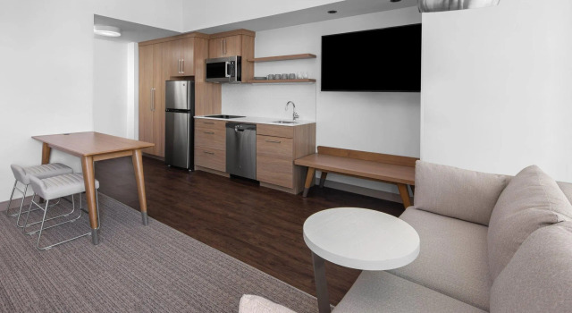 Четырёхместный люкс Element by Marriott Tampa Midtown