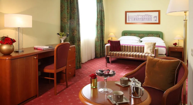 Трёхместный номер Starhotels Business Palace