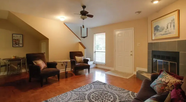 Baton Rouge Townhome w/ Pool Access - 7 Mi to Lsu!