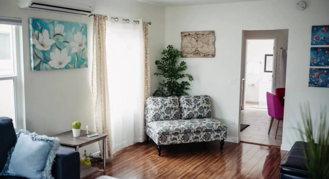 CHARMING 2-BEDROOM BUNGALOW HOME IN GLENDALE  (p4), Réserver Hôtel Glendale San Fernando Valley