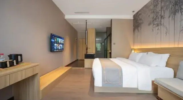 Люкс Shanshuijian Hot Spring Hotel (Hailuogou Glacier Forest Park)