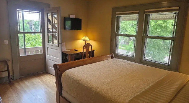 Номер Economy Mendota Lake House Inn