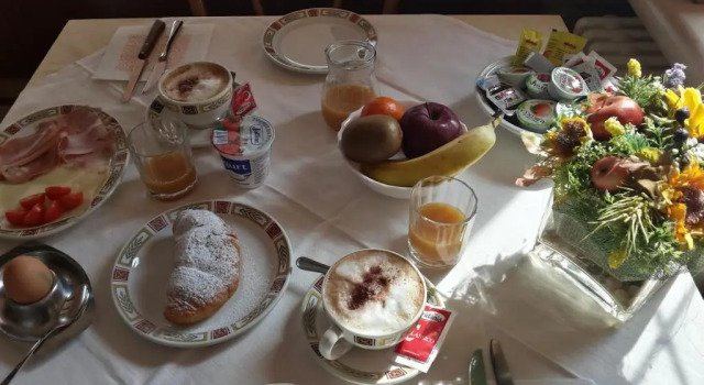Albergo Trattoria Fioravante, Забронировать Отель Пескьера-дель-Гарда Garda Veneto, рядом с Pederzoli Hospital