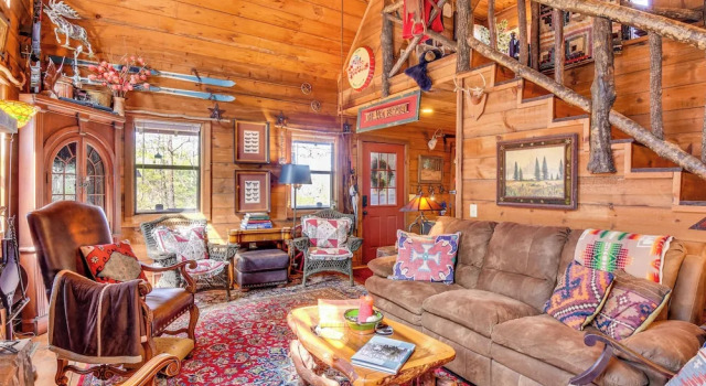 Rustic Cabin w/ Porches: 8 Mi to Tallulah Gorge!, Reserva ahora Casa o chalet Cabañas en Tiger, Cabaña